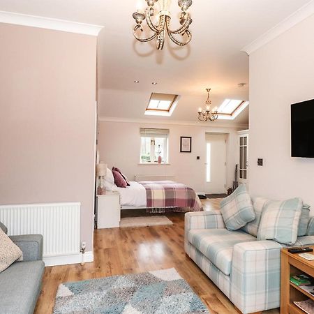 The Garden Suite At Fiddler Hall Barn Ulverston Esterno foto