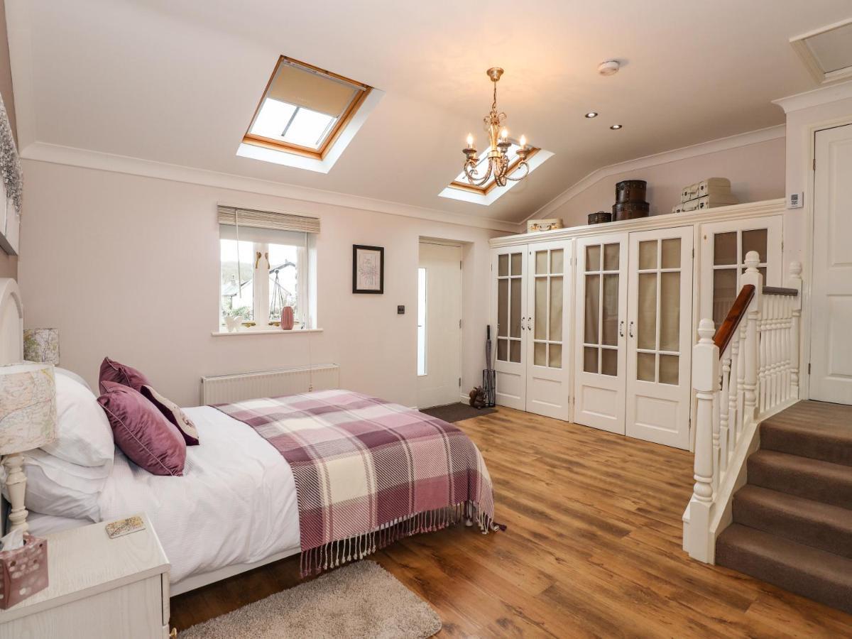 The Garden Suite At Fiddler Hall Barn Ulverston Esterno foto