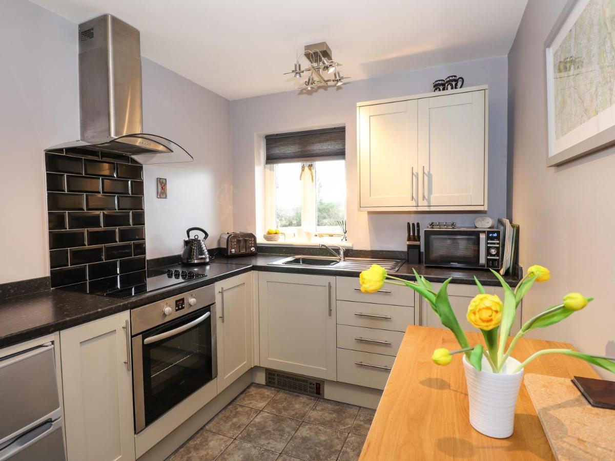 The Garden Suite At Fiddler Hall Barn Ulverston Esterno foto