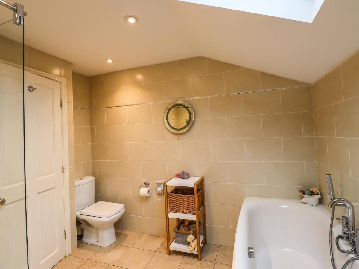The Garden Suite At Fiddler Hall Barn Ulverston Esterno foto